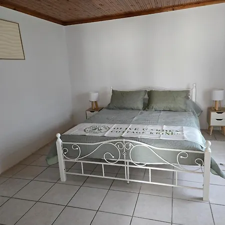 Holiday home Olive Garden Cottage, Krines