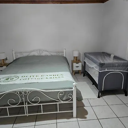 Olive Garden Cottage, Krines Holiday home *