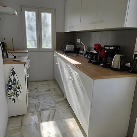 Olive Garden Cottage, Krines Holiday home